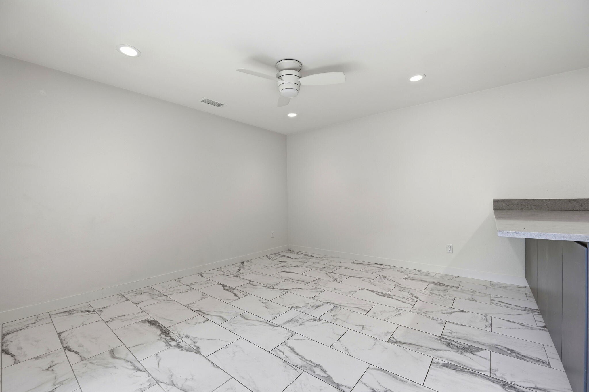 Building Photo - 30845 Catarina Dr