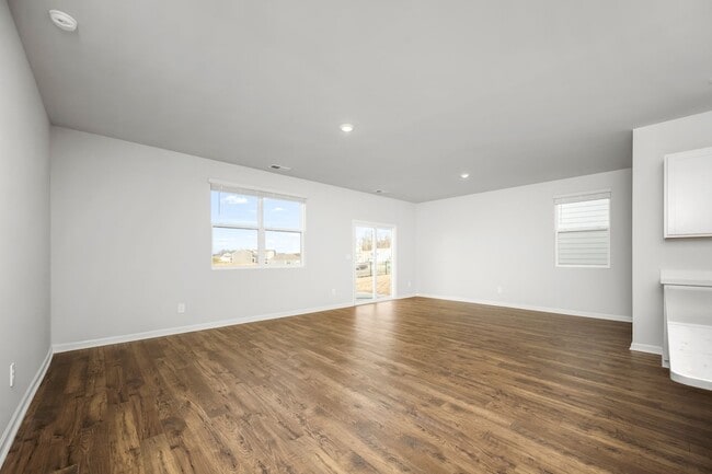 Building Photo - 1510 Mountain View Dr