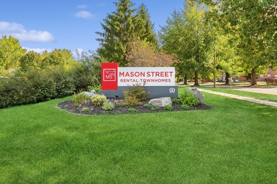 Building Photo - Mason Street Townhomes