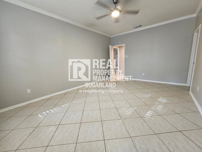 Building Photo - Elegant Living & Modern Comfort in Lexington Creek