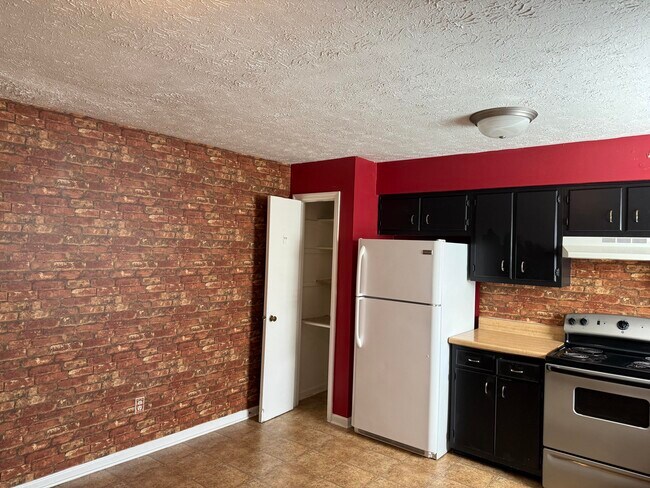 Building Photo - 2901 Winter Garden Dr