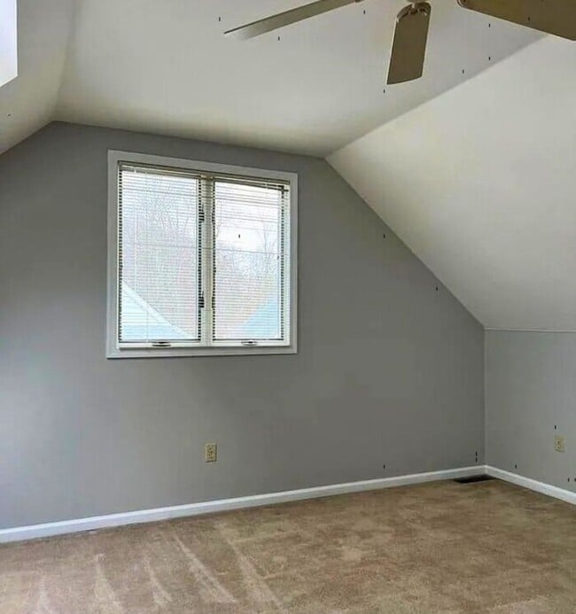 Building Photo - 2 Bedroom & Loft 2.5 bath End-Unit Orchard Valley Townhome in Kennett Square
