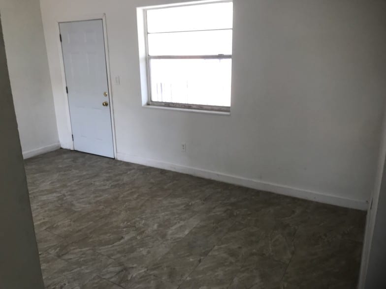 living room - 843 SW 3rd St