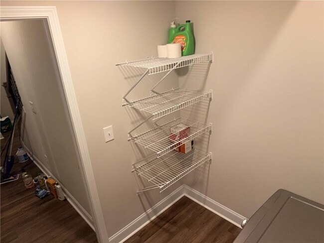 Building Photo - 480 Rockfern Ct