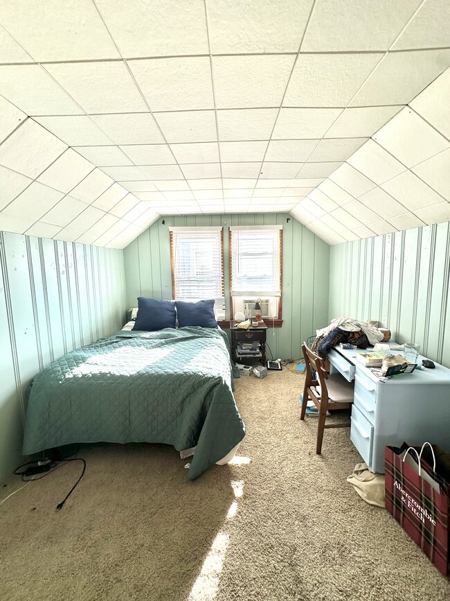 Building Photo - 510 Auburndale Ave