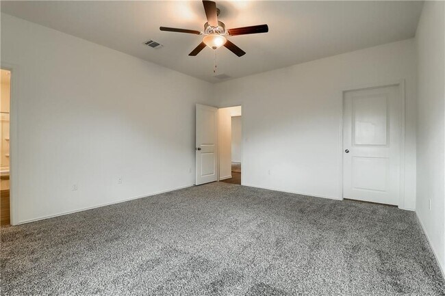 Building Photo - 7213 Tonka Ln