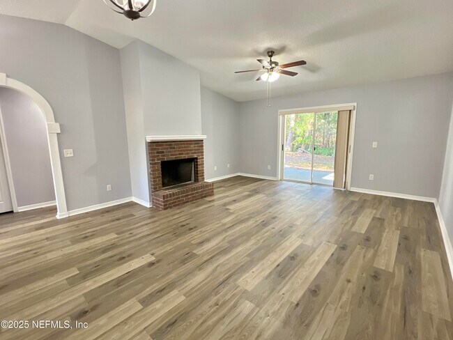 Building Photo - 2669 Lantana Lakes Dr E