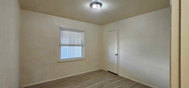 Building Photo - 1433 S Rusk St