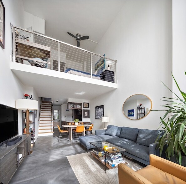 Building Photo - 201 W 72nd St