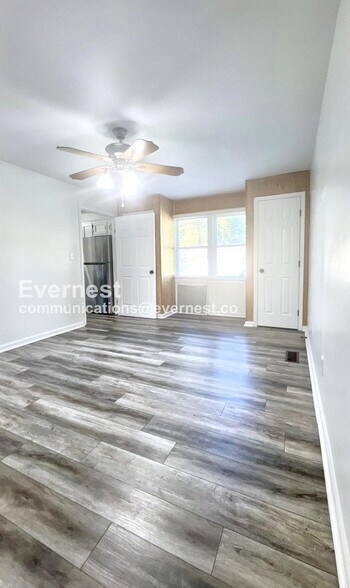 Building Photo - 11305 E 50th Terrace