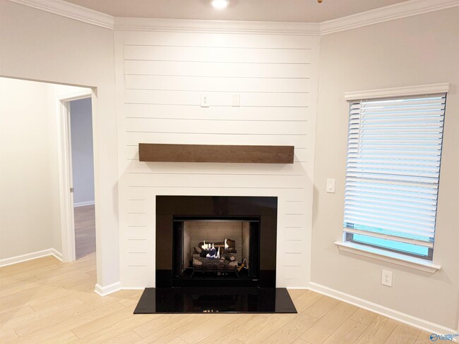 Building Photo - 6057 Gardner Maples Dr SE