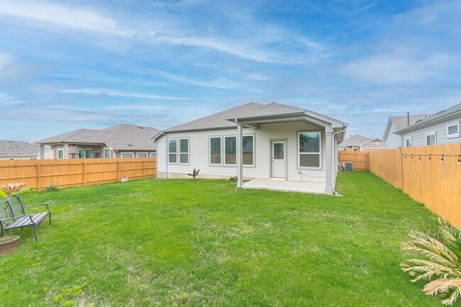 Building Photo - 527 Bridgestone Way