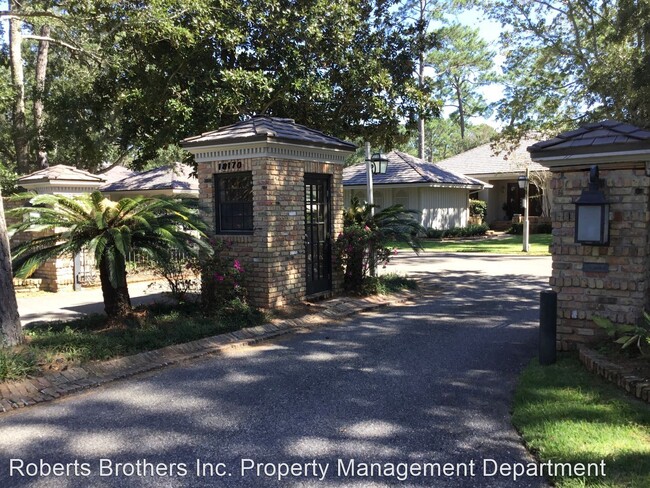 Building Photo - 18170 Scenic Hwy 98