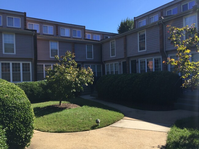 Building Photo - 5900 Patterson Ave