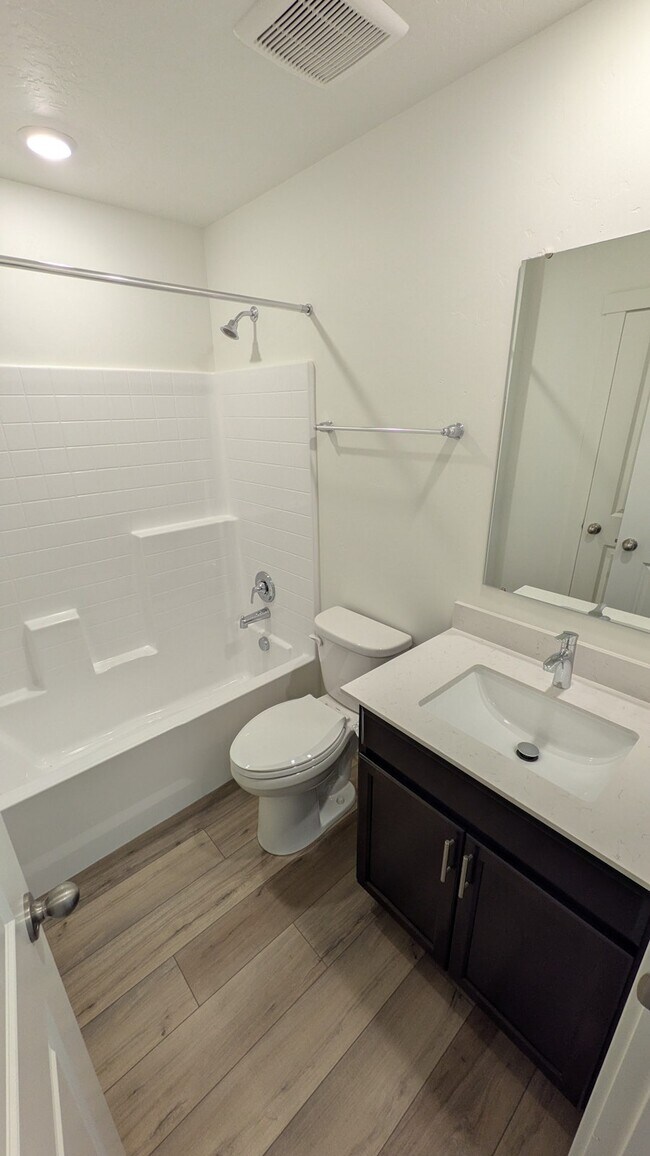 Building Photo - 4693 W Quarterhorse Dr