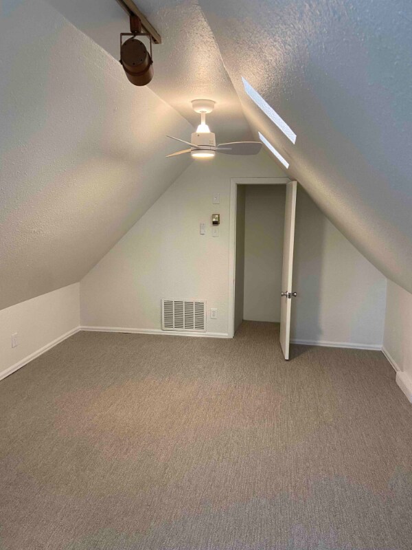 Building Photo - 1920 S Washington St