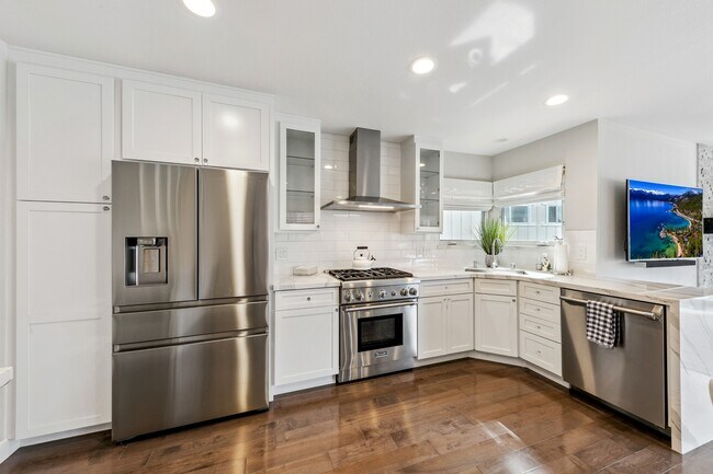 Building Photo - 464 Christie Dr