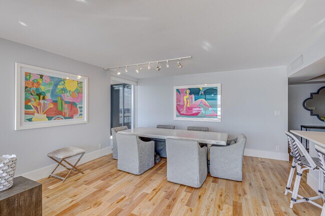 Building Photo - 5510 N Ocean Dr