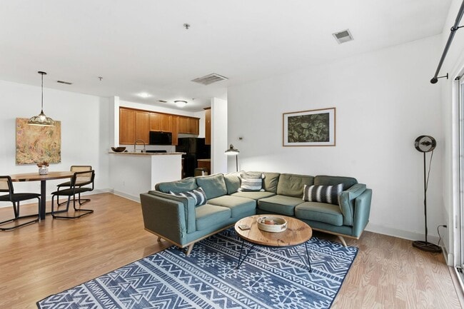 Building Photo - 7223 Althorp Way