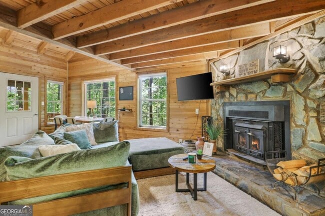 Building Photo - 166 Nantahala Pass Rd