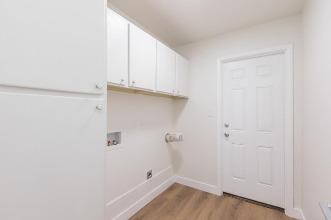 Building Photo - 2607 E Larkspur Dr