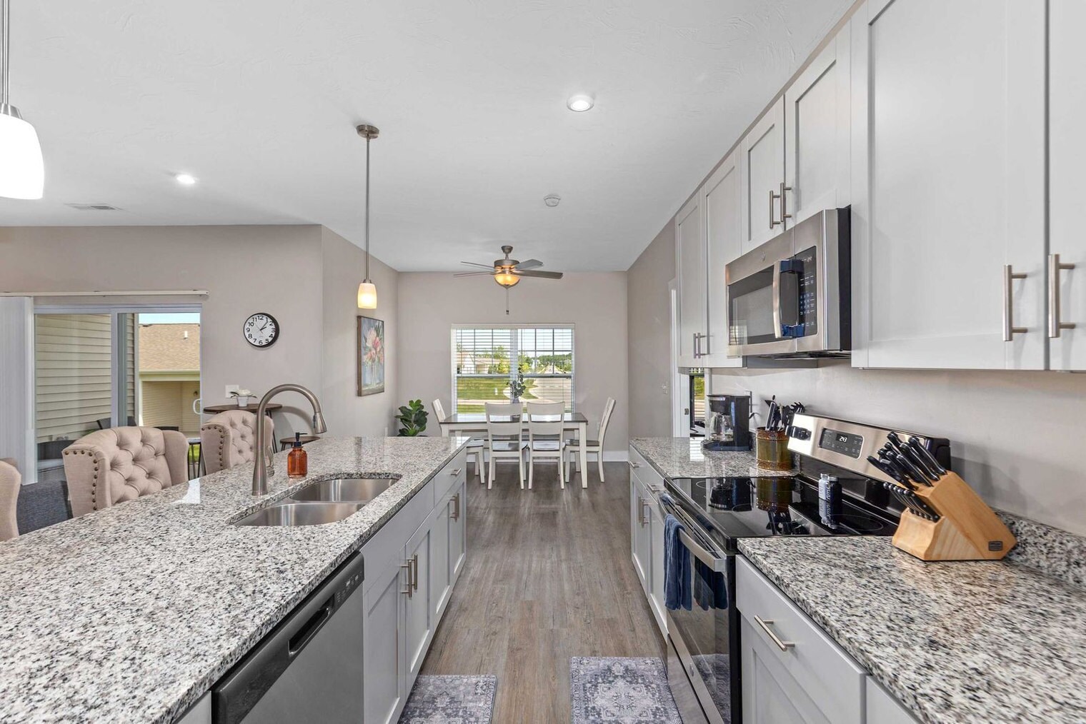 Building Photo - 5898 Grenache Ave