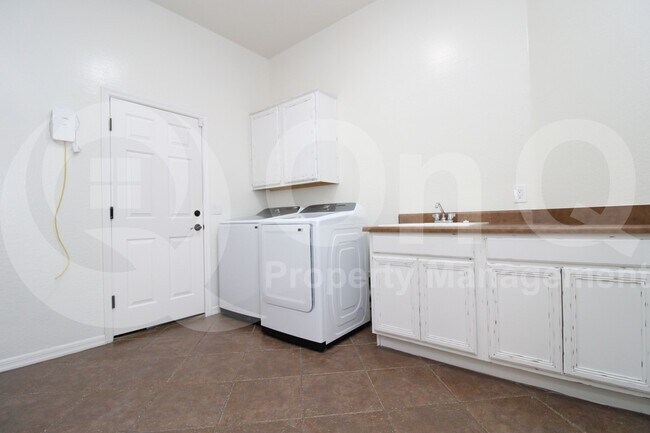 Building Photo - 3768 E Gemini Pl