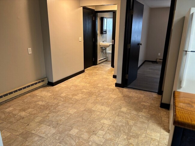 Building Photo - 1 Cheney St