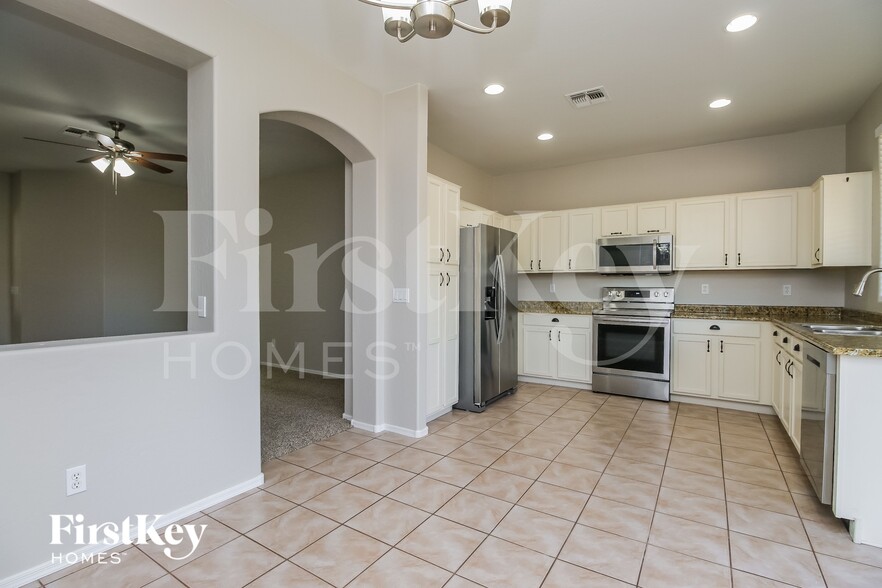 Building Photo - 21488 E Camina Plata Ct