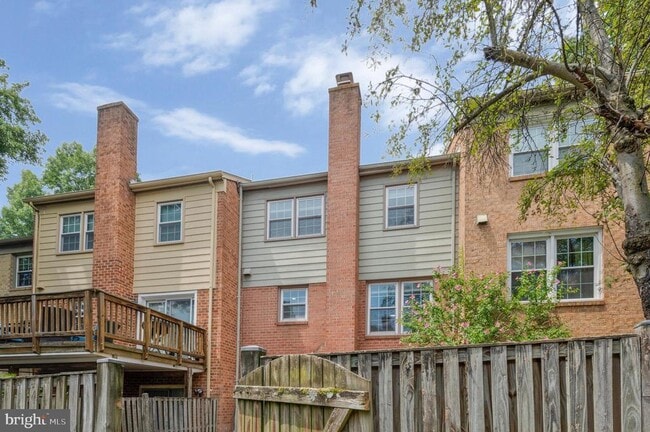Building Photo - 10257 Friendship Ct