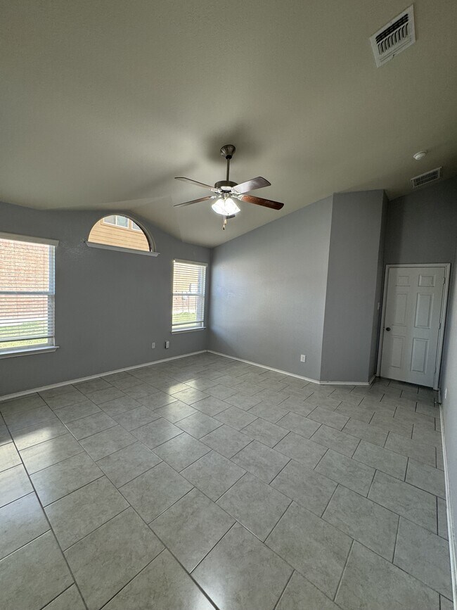 Building Photo - 1314 Starlight Dr