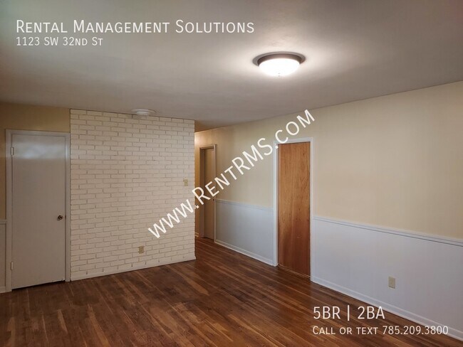 Building Photo - 1123 SW 32nd St