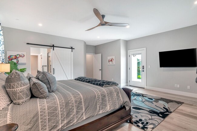 Building Photo - Fully Furnished 3BD/2BA Home with Solar – ...