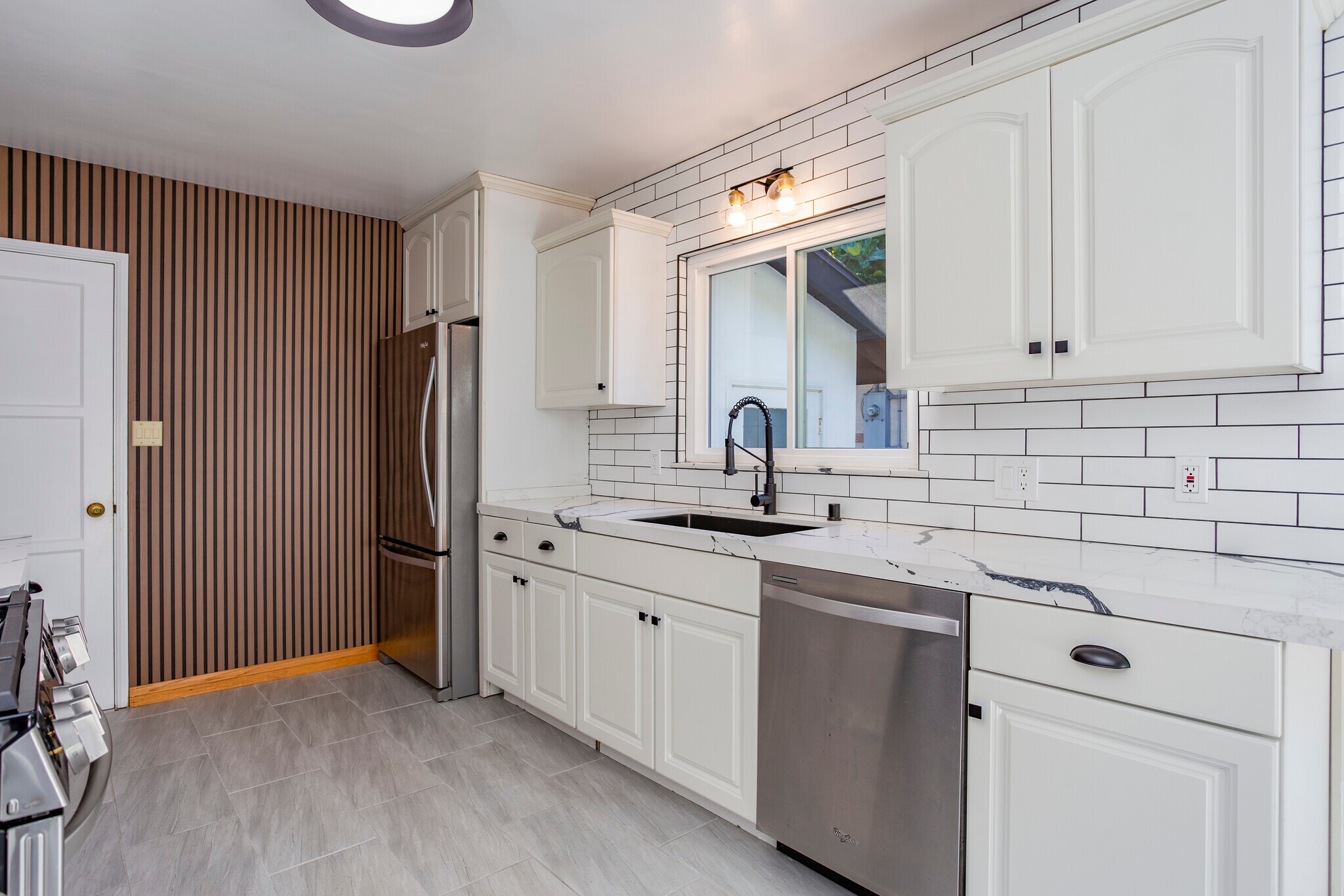 Building Photo - 634 Tarento Dr