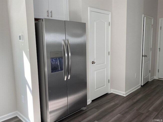 Building Photo - 312 Joneshaven Dr