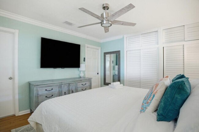 Building Photo - 525 N L St