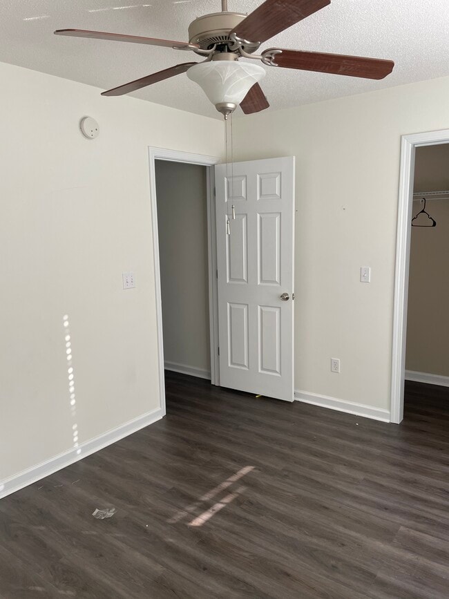 3rd bedroom - 103 Thistlewood Dr