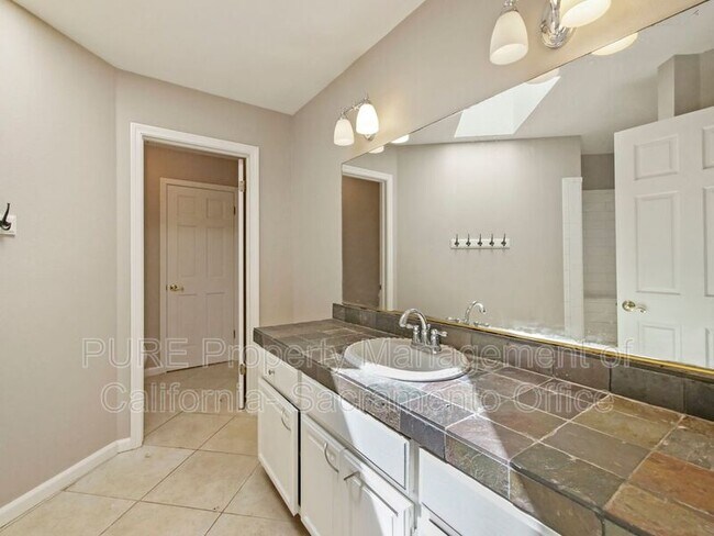 Building Photo - 8777 Cooperston Way
