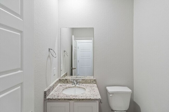Building Photo - Want luxury living in the Far West ...Look no further...Amanda Park is it!
