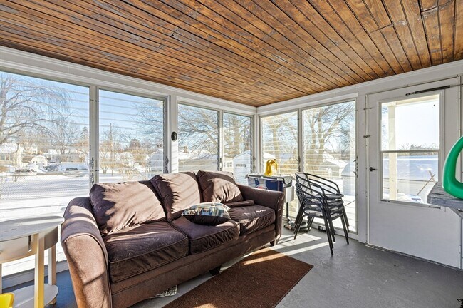 Building Photo - 57-59-59 Larchwood Rd