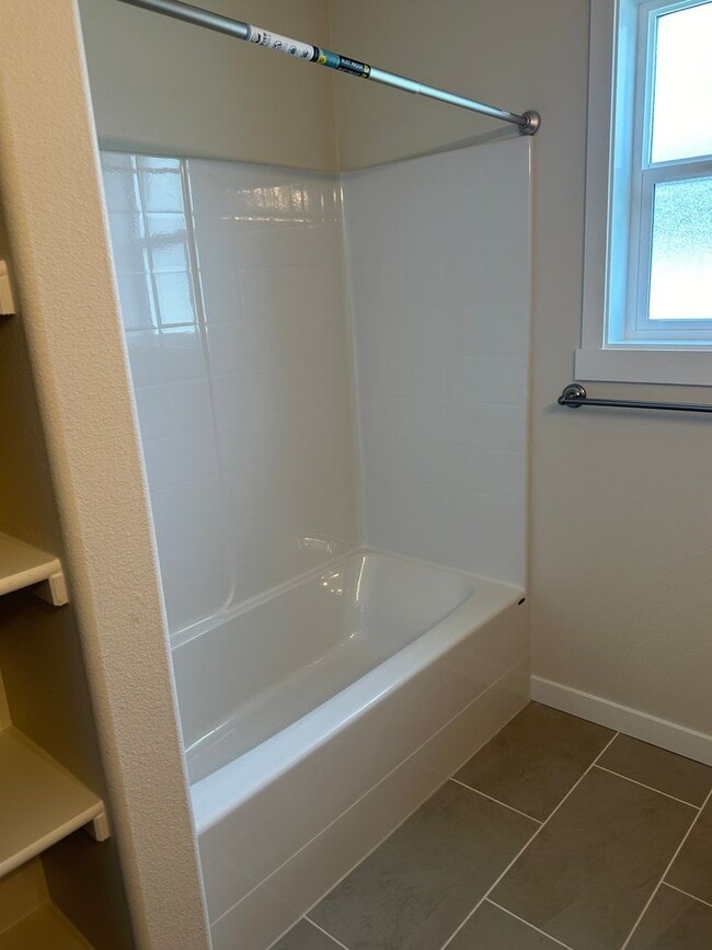 Building Photo - Alderbrook Homes, Newer Construction!