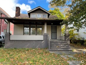 Building Photo - 3315 E 142nd St