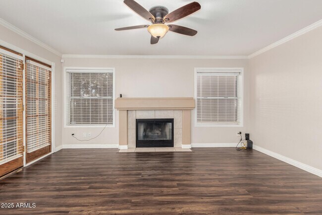 Building Photo - 3013 E Bighorn Ave