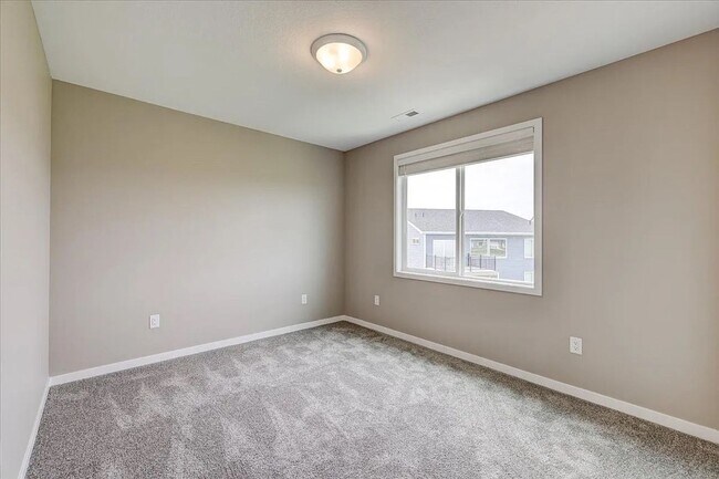 Building Photo - 1817 20th Ave SE