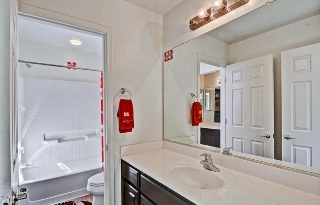 Building Photo - 16183 W Crenshaw Dr