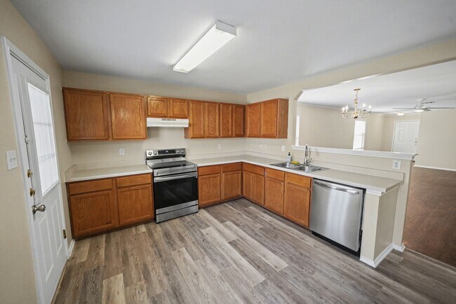 Building Photo - Charming Single-Story in Cibolo - Realtor Commission: $500