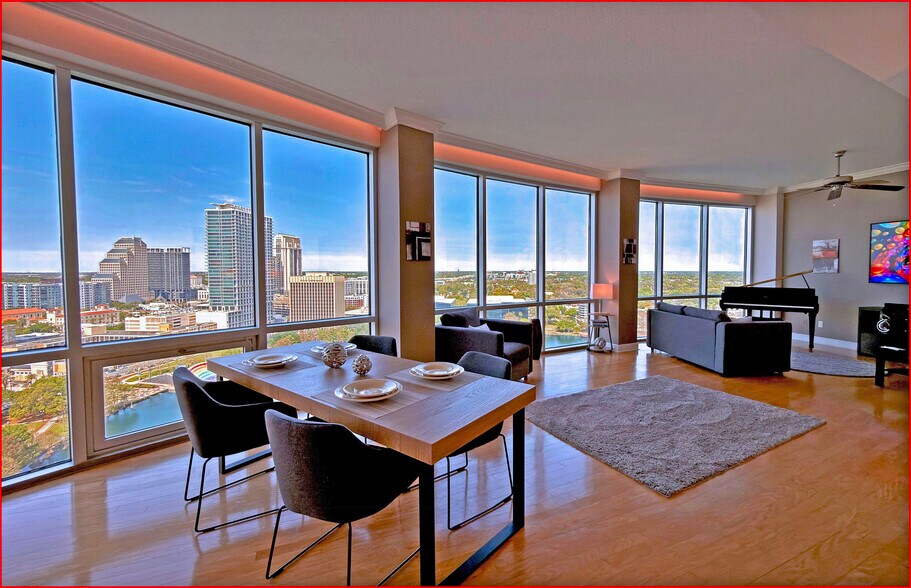 Building Photo - 322 E Central Blvd