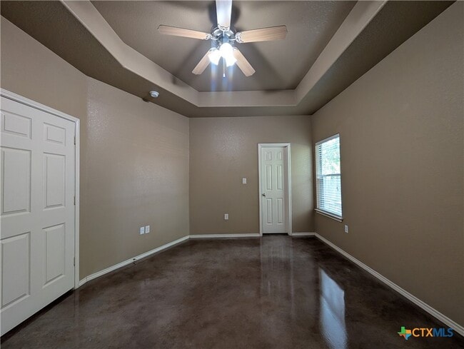 Building Photo - 228 Anne Louise Dr