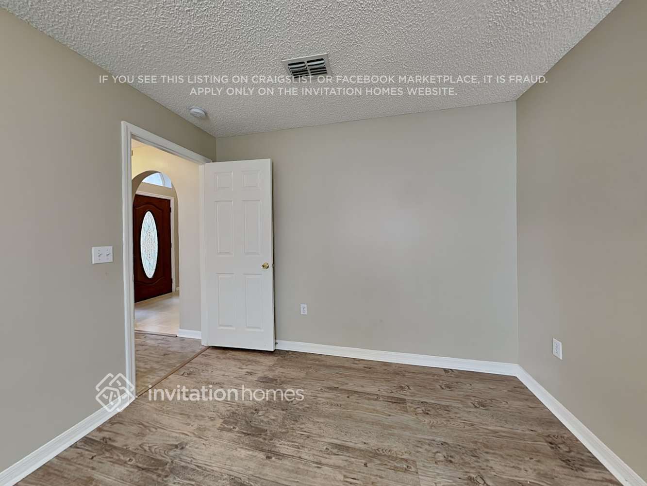 Building Photo - 2220 Brookshire Cir