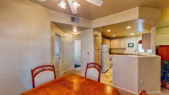 Building Photo - Experience Las Vegas in style and comfort ...